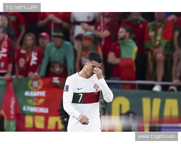 追忆C罗世界杯赛场那些令人落泪的拼搏瞬间与荣耀背后的坚持与孤独